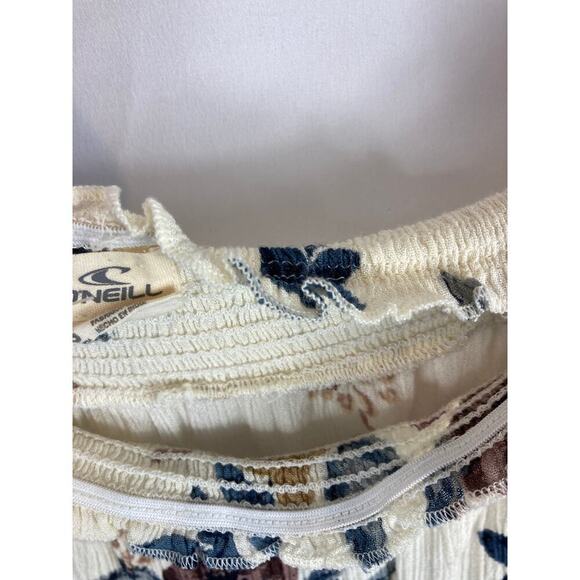 O'Neill Floral Off Shoulder Crinkle Top Ivory White Size Small - Picture 2 of 6
